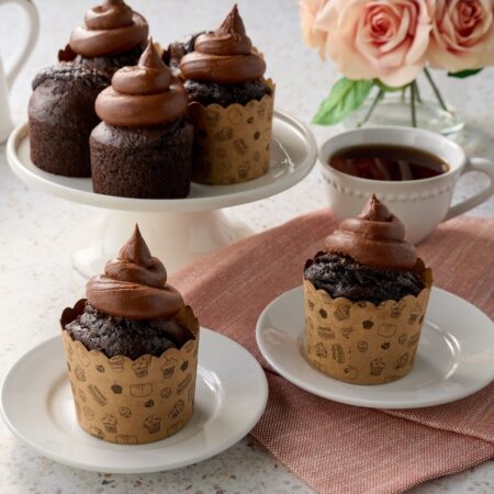 (AS SEEN ON QVC) Aunt Chelle's Chocolate Cupcakes with Chocolate Buttercream Frosting 12 pack