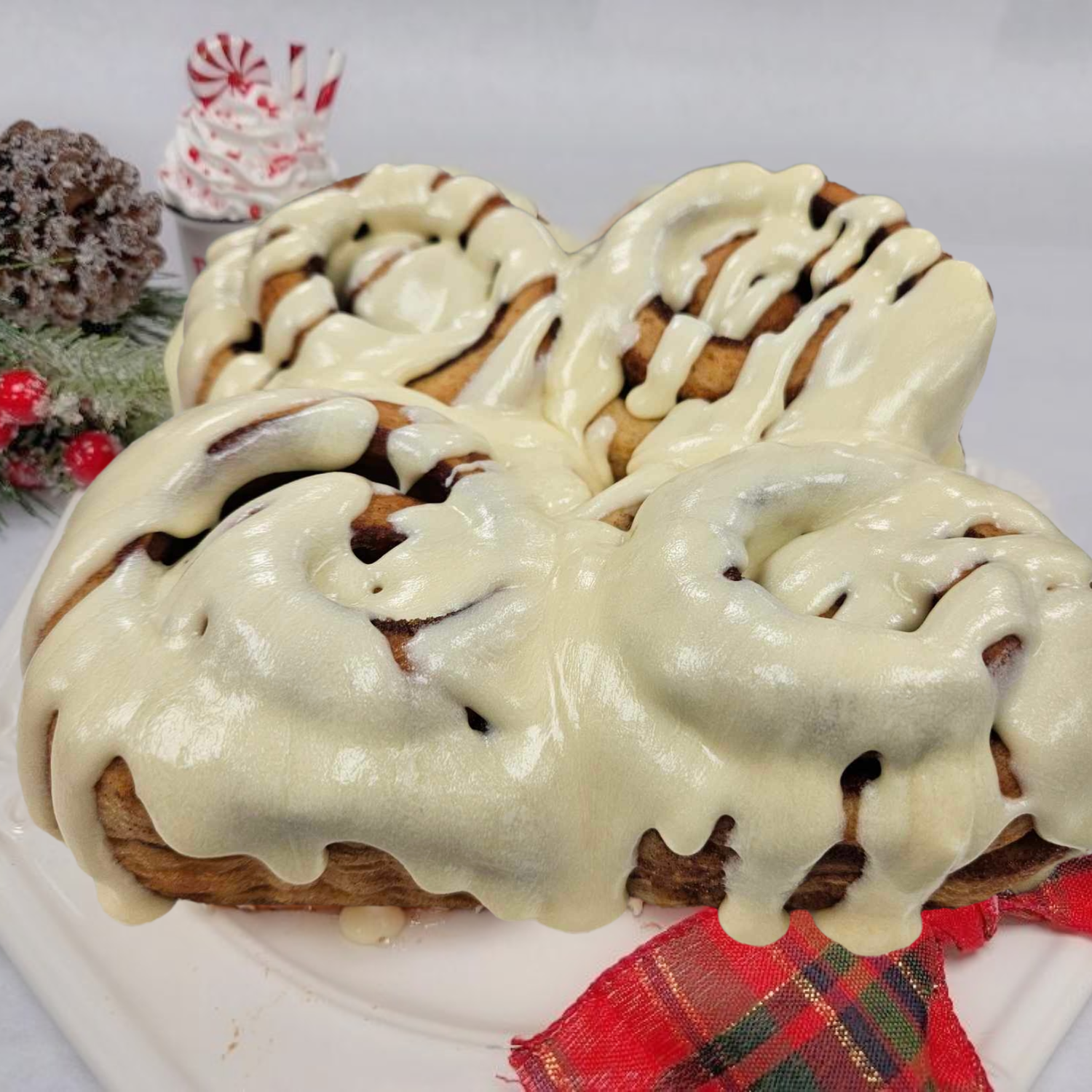 Gift Pack of Cinnamon Rolls with Classic Buttercream Frosting (4-Ct)